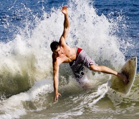 开云足球直播-当休斯顿的烽火，锁住金州的灵光