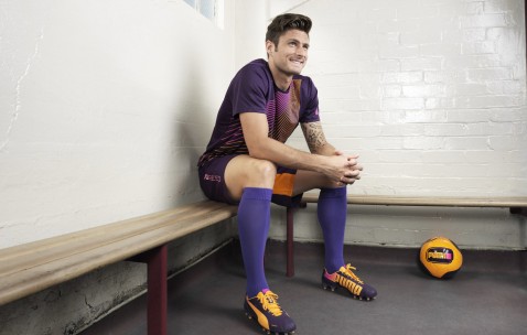 开云体育在线-篮网横扫国王背后，德罗赞如何用过时技艺定义巨星价值