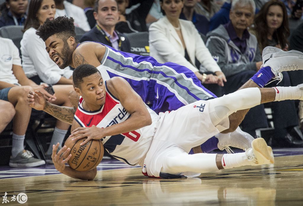 波兰队轻取英格兰队，王皓扛起全队