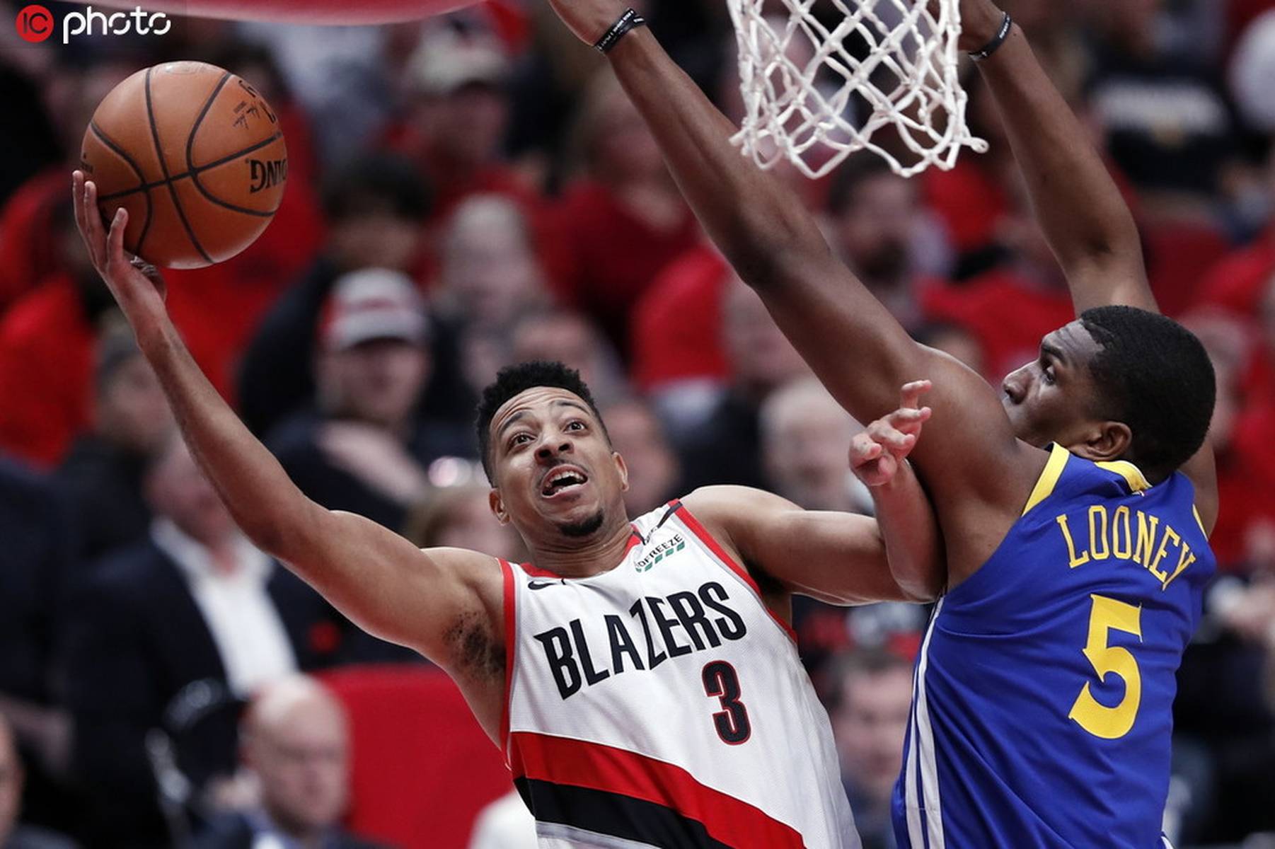 国王鏖战魔术，利拉德带队取胜