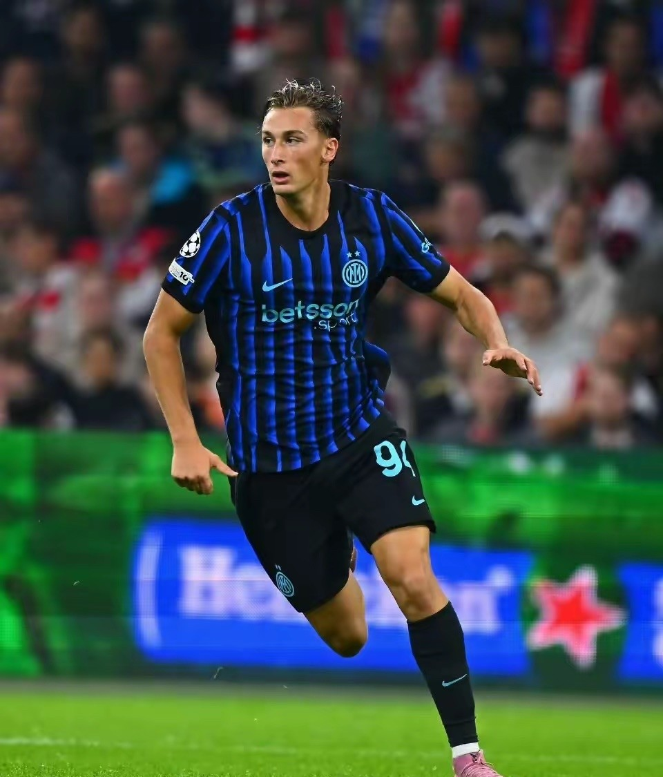 瑞典力克国际米兰，戈麦斯惊艳四座