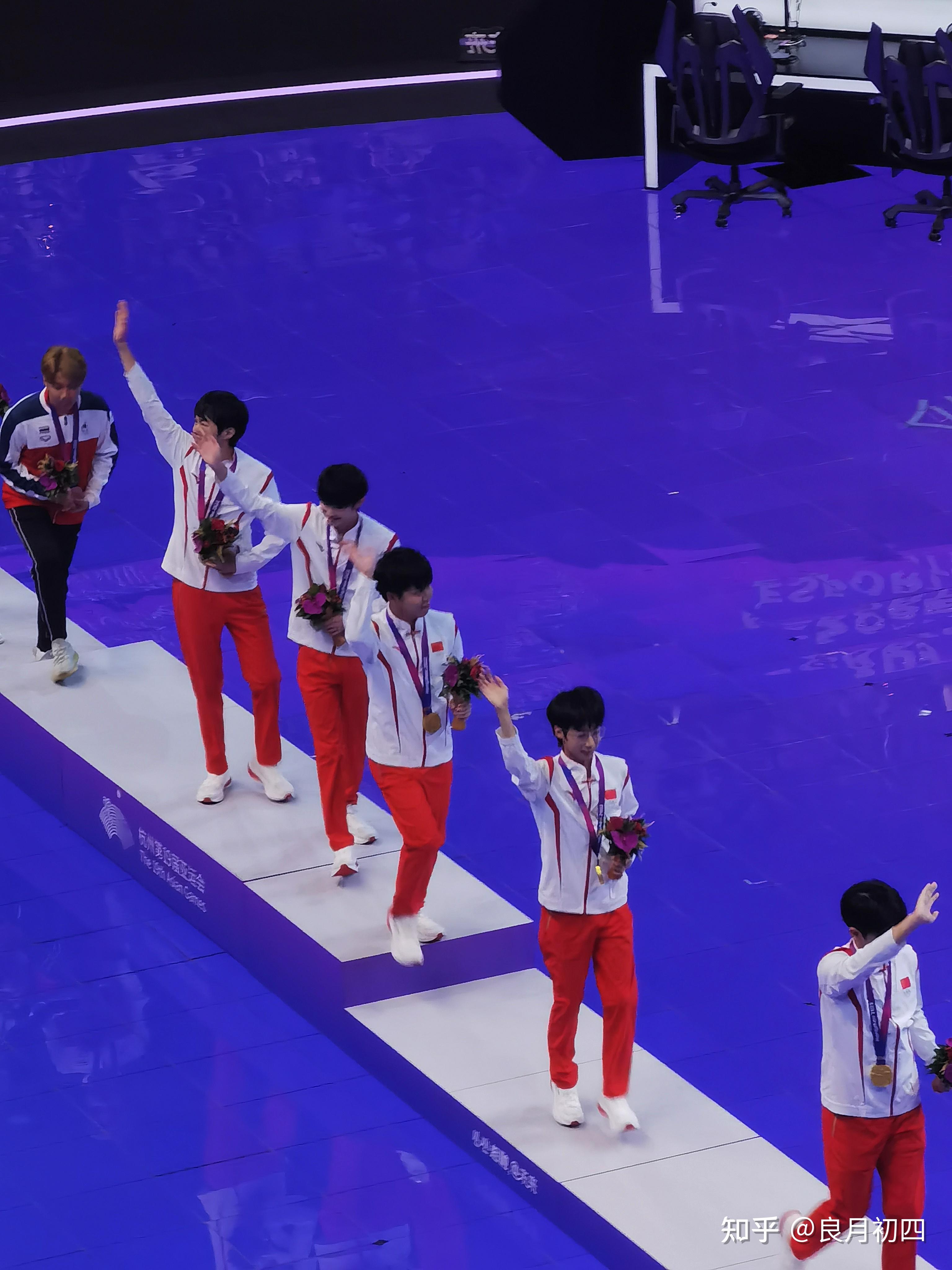 马来西亚队轻取韩国队，黄鸭组合状态火热