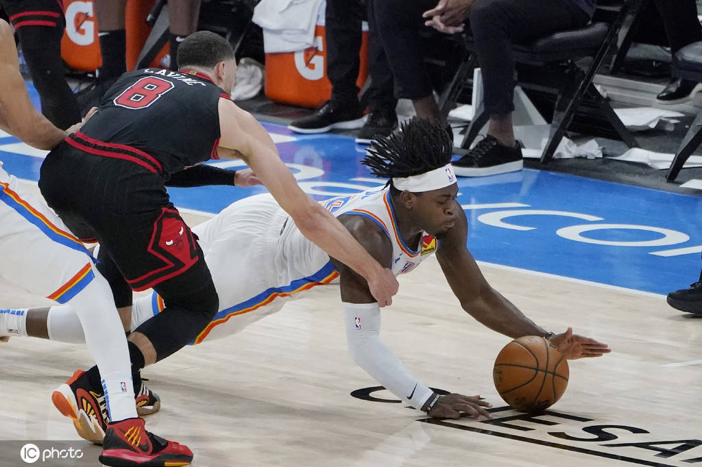 山东队绝杀吉林队，拉文点燃赛场