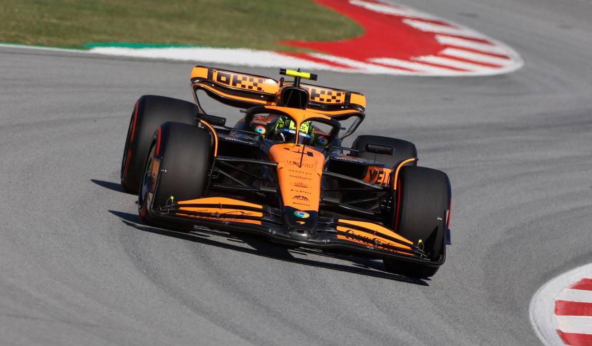 阿斯顿马丁绝杀红牛车队，诺里斯惊艳四座