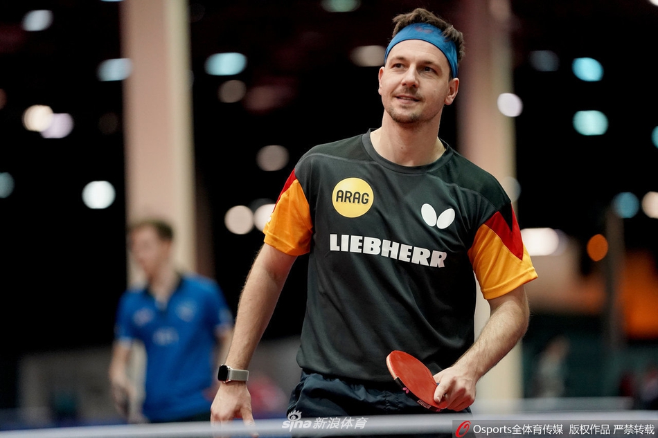 英格兰队鏖战德国队，波尔高光表现