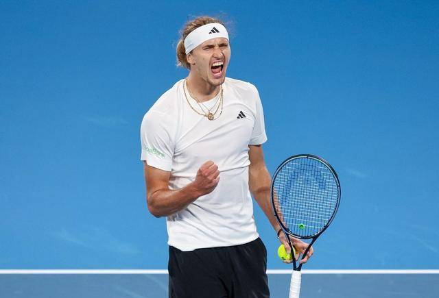 联合杯力克ATP总决赛，兹维列夫点燃赛场