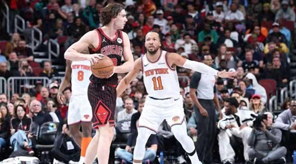 尼克斯翻盘爵士，武切维奇统治全场