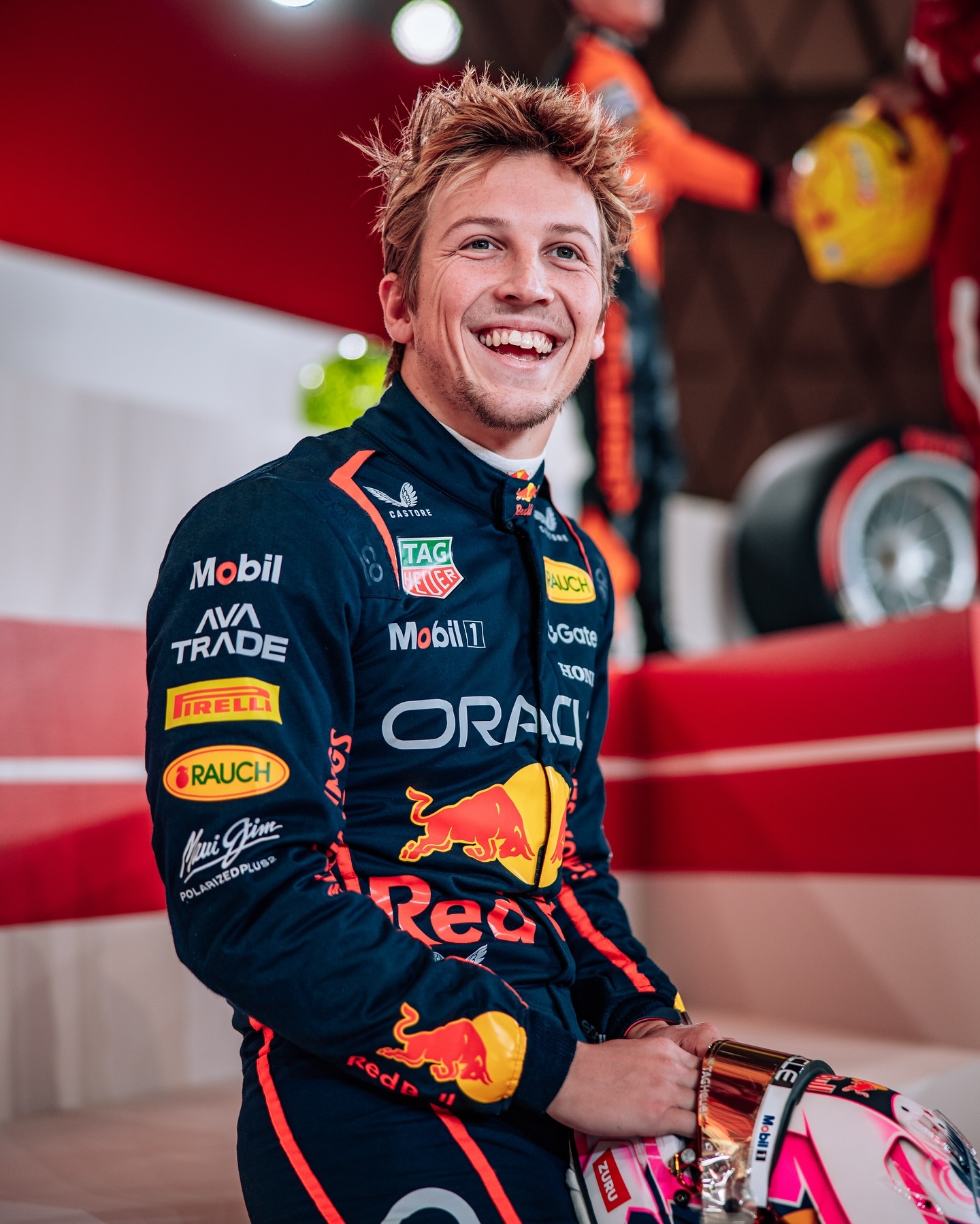 雷诺车队完胜哈斯车队，汉密尔顿扛起全队