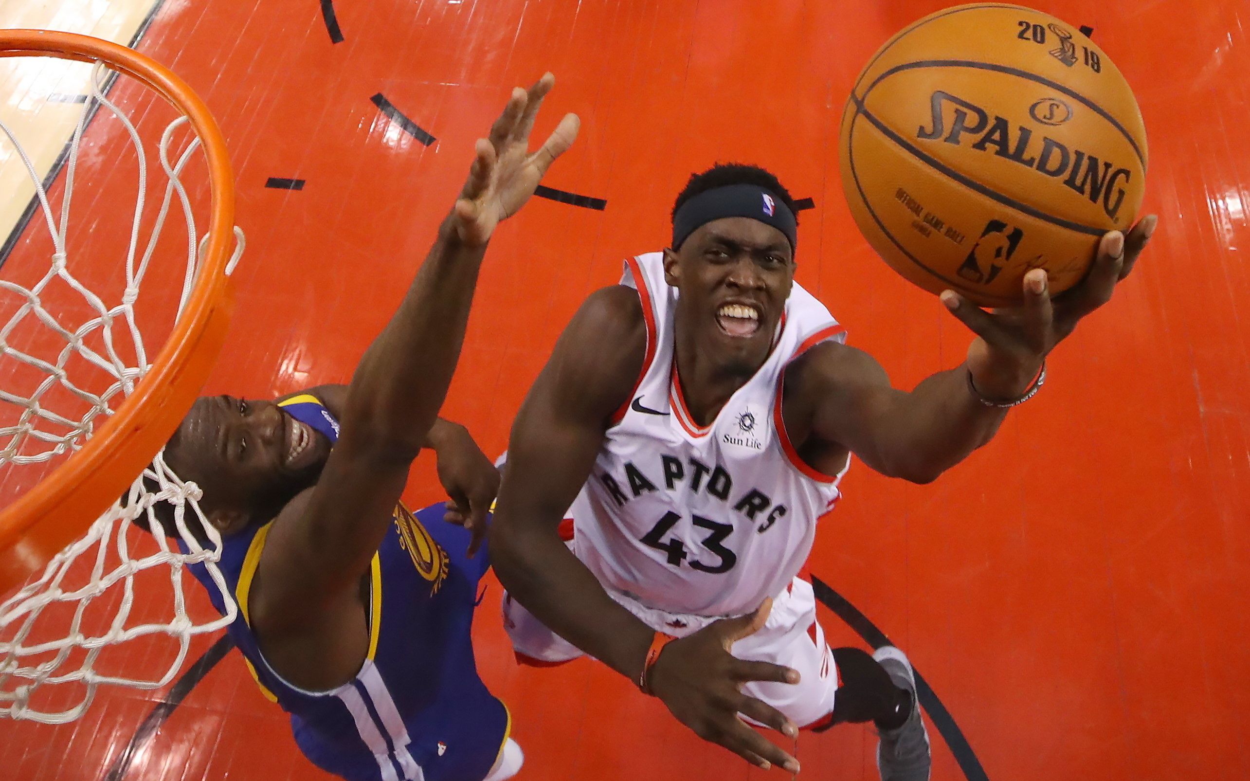 山东队绝杀公牛，西亚卡姆刷新纪录