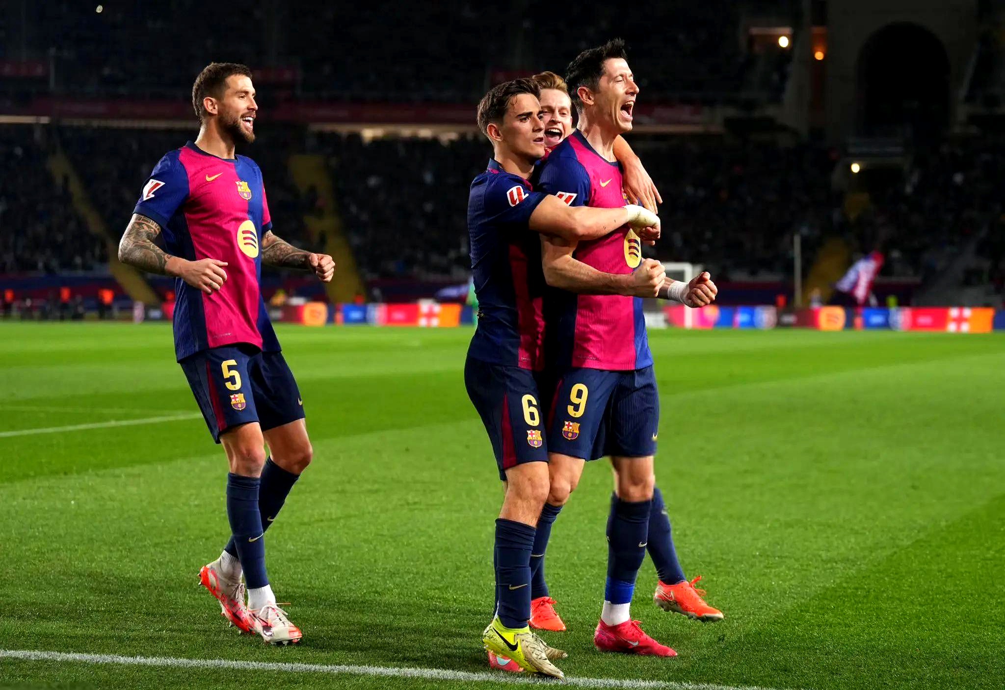 曼联险胜美国，莱万关键制胜