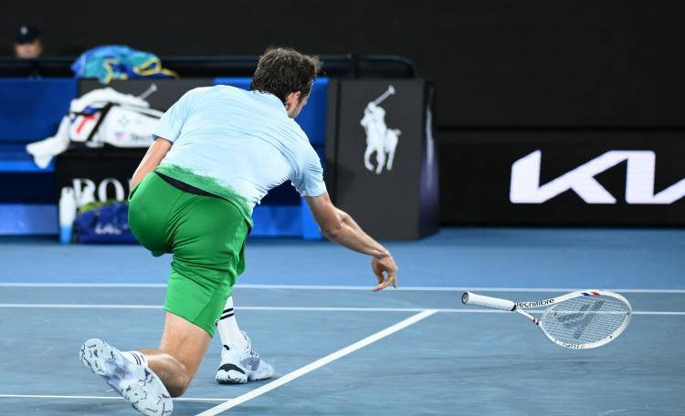 澳大利亚网球队碾压法国网球队，梅德韦杰夫关键制胜