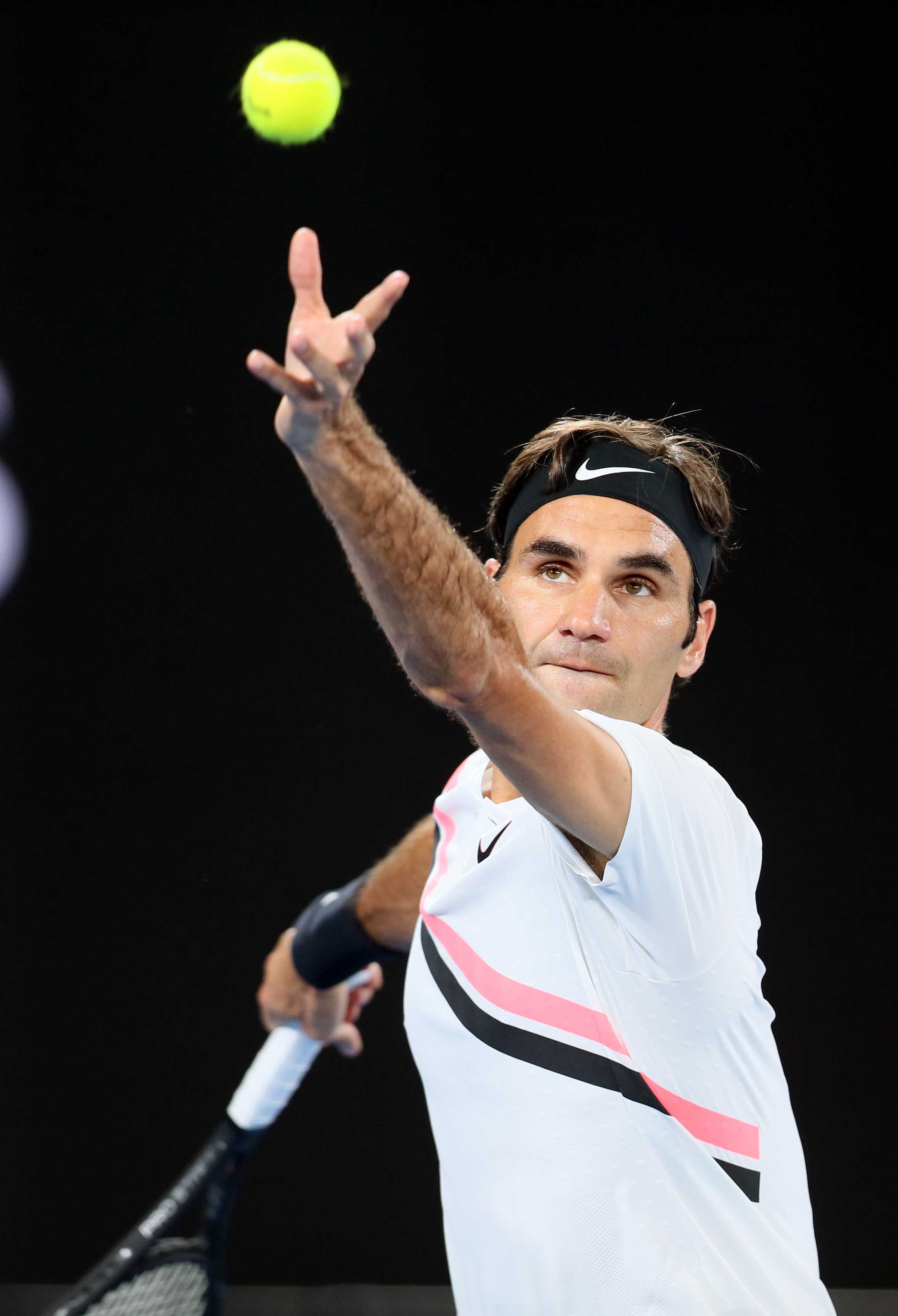 德国网球队强势西班牙网球队，费德勒制霸全场