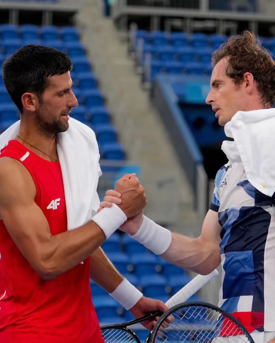 美国网球队鏖战澳大利亚网球队，穆雷送出助攻