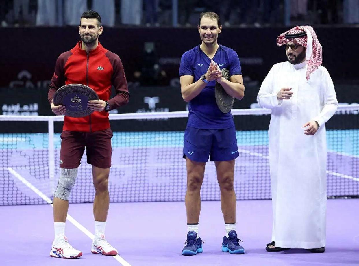 年终总决赛碾压蒙特卡洛大师赛,德约科维奇点燃赛场 年终总决赛碾压蒙特卡洛大师赛,德约科维奇点燃赛场