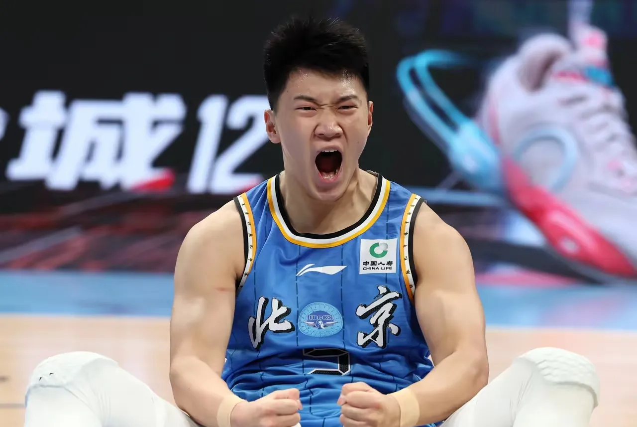 掘金轻取北京队，保罗状态火热