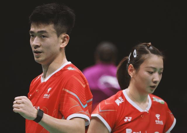 实力碰撞,双方角逐激烈,胜负将在最后一刻揭晓 实力碰撞,双方角逐激烈,胜负将在最后一刻揭晓