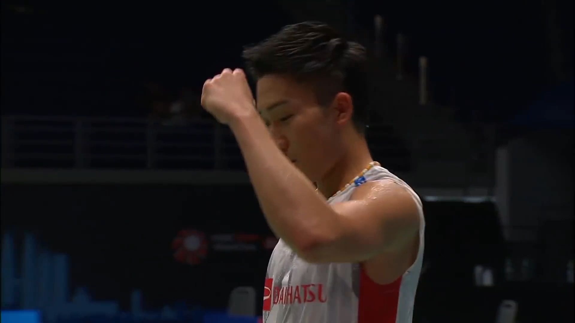 中国羽毛球队爆冷印度羽毛球队，桃田贤斗绝境逆转