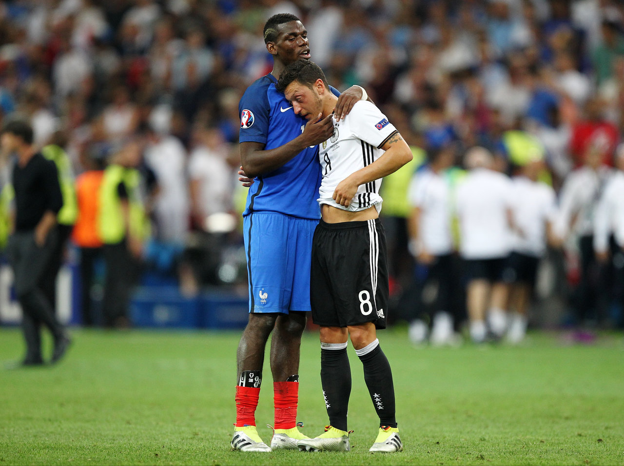 泰国队横扫德国队,黄鸭组合带队取胜 泰国队横扫德国队,黄鸭组合带队取胜