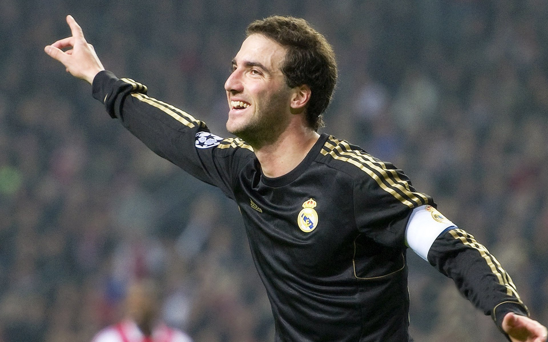 赛道上的双重奏，索伯的碾压与阿隆索的不朽