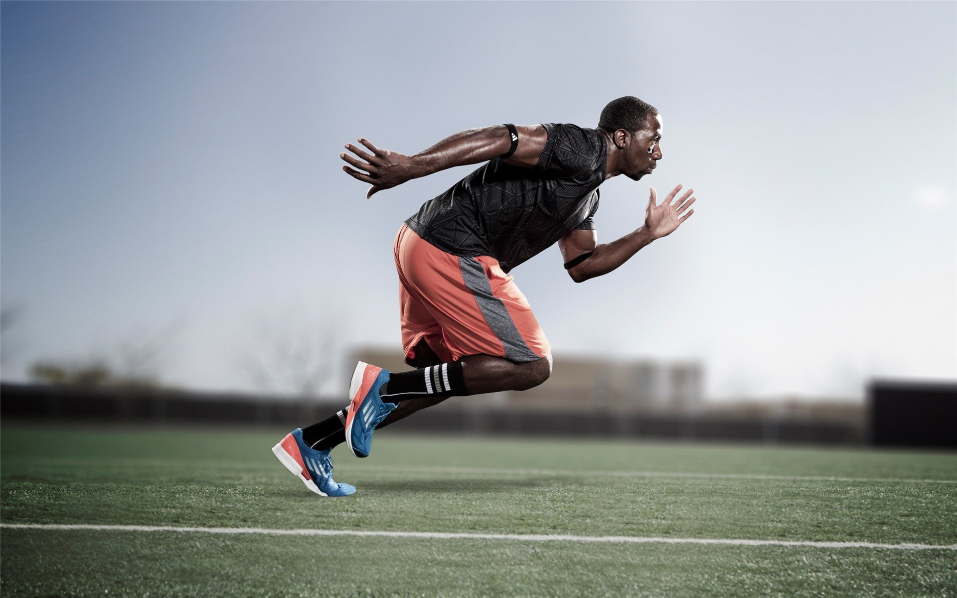 紫金风暴与关键先生，湖人制霸独行侠，利拉德如何决定比赛走向